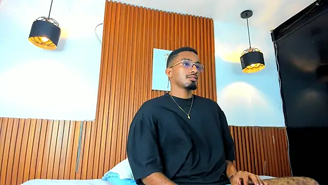 Snapshot of Darwin_mayo chatting on October 30, 5:24 pm Darwin mayo online show from October 30, 5:24 pm