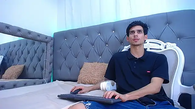 Snapshot of Sebalexis7 chatting on October 3, 3:14 am Sebalexis7 online show from October 3, 3:14 am