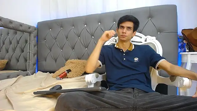 Snapshot of Sebalexis7 chatting on October 4, 3:04 am Sebalexis7 online show from October 4, 3:04 am