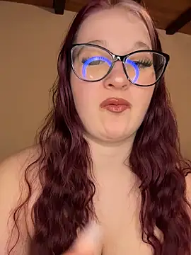 Snapshot of SweetTeenGirl chatting on February 26, 6:29 pm SweetTeenGirl online show from February 26, 6:29 pm
