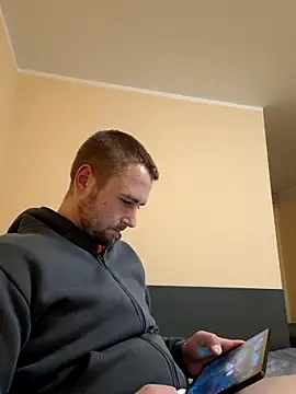 Vladyslav30 online show from March 14, 3:12 am