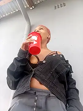 GoldSnowXxX online show from April 29, 2:32 pm