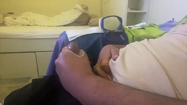 Snapshot of qnawafp chatting on March 3, 9:48 am qnawafp online show from March 3, 9:48 am