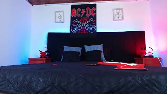 Alisse Moore online show from February 27, 12:16 pm