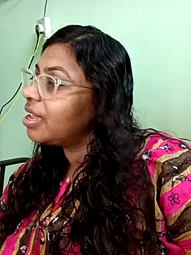 Snapshot of zara-mallus chatting on September 22, 7:05 pm zara-mallus online show from September 22, 7:05 pm