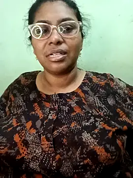 Snapshot of zara-mallus chatting on October 1, 9:32 pm zara-mallus online show from October 1, 9:32 pm