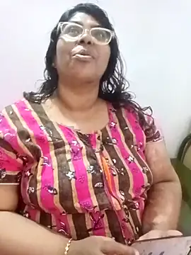 Snapshot of zara-mallus chatting on October 19, 5:52 am zara-mallus online show from October 19, 5:52 am