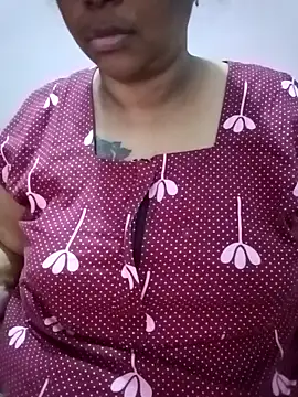 Snapshot of zara-mallus chatting on October 24, 3:47 am zara-mallus online show from October 24, 3:47 am