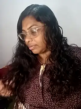 Snapshot of zara-mallus chatting on October 26, 6:52 am zara-mallus online show from October 26, 6:52 am