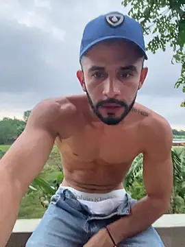 Jacksonfranco online show from May 1, 10:58 pm