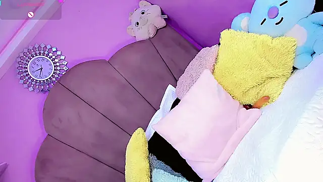 ShantyMillan online show from March 9, 1:04 pm