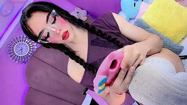 ShantyMillan online show from March 12, 12:44 pm