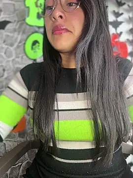 Liulee2 online show from October 28, 3:36 pm