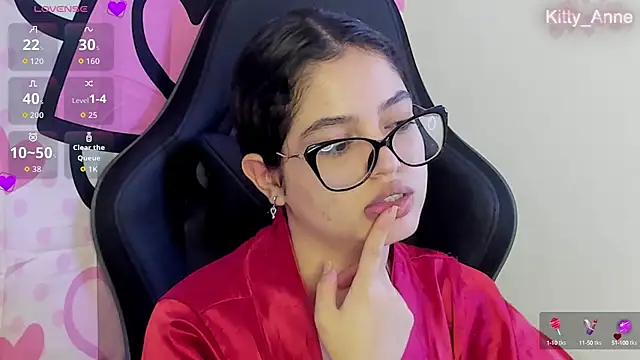 Snapshot of Kitty_Anne chatting on October 3, 6:32 am Kitty Anne online show from October 3, 6:32 am