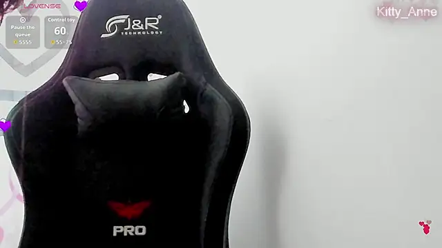 Snapshot of Kitty_Anne chatting on October 11, 11:20 am Kitty Anne online show from October 11, 11:20 am