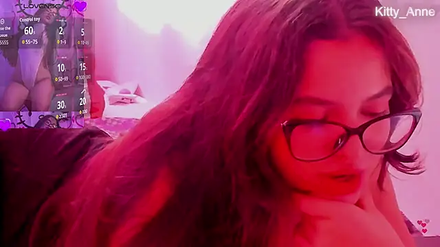 Snapshot of Kitty_Anne chatting on October 28, 7:49 pm Kitty Anne online show from October 28, 7:49 pm