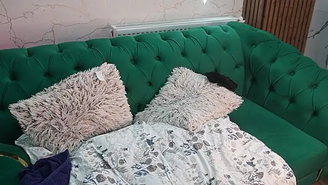 angel wow  online show from November 13, 5:17 am