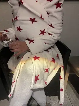 Snapshot of eli5566 chatting on October 5, 12:09 am eli5566 online show from October 5, 12:09 am