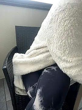 Snapshot of eli5566 chatting on October 22, 2:06 pm eli5566 online show from October 22, 2:06 pm