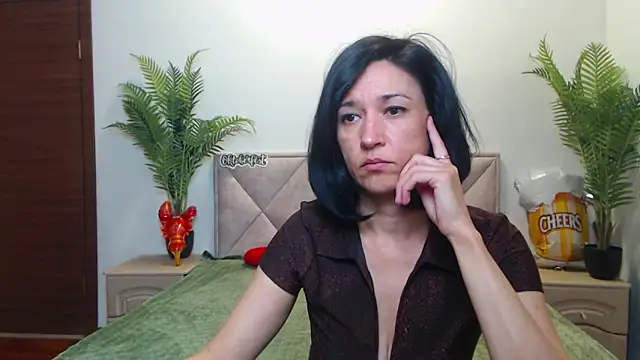 Snapshot of CameronEnns chatting on October 1, 12:22 pm CameronEnns online show from October 1, 12:22 pm