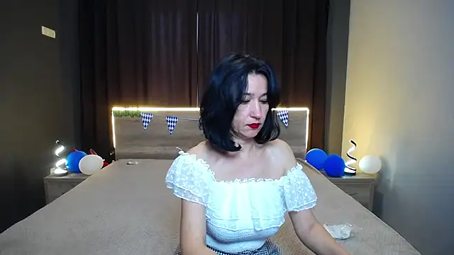 Snapshot of CameronEnns chatting on October 5, 6:45 am CameronEnns online show from October 5, 6:45 am