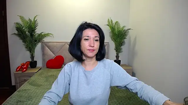 Snapshot of CameronEnns chatting on October 9, 6:22 am CameronEnns online show from October 9, 6:22 am