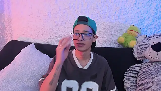 thiago kinghot online show from September 19, 5:09 am