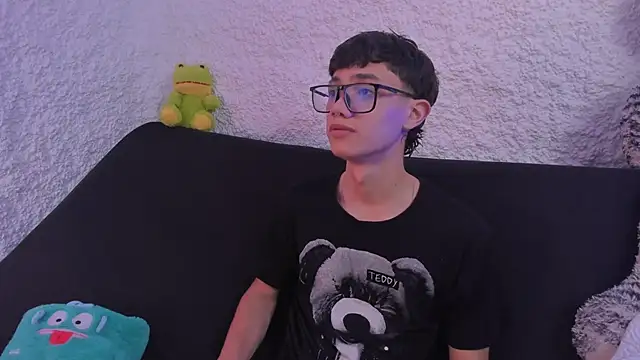 thiago kinghot online show from September 25, 5:33 am