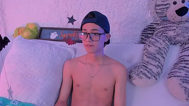 thiago kinghot online show from October 6, 6:22 am