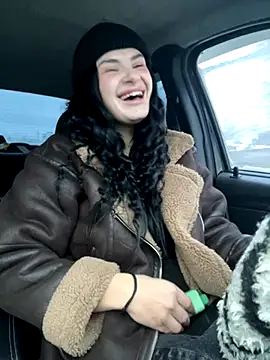 Snapshot of MiraReach chatting on November 11, 2:00 am MiraReach online show from November 11, 2:00 am