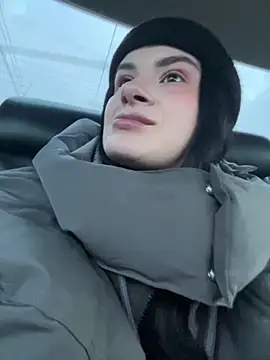 Snapshot of MiraReach chatting on November 13, 1:59 am MiraReach online show from November 13, 1:59 am