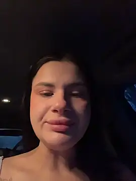 Snapshot of MiraReach chatting on December 17, 2:06 am MiraReach online show from December 17, 2:06 am