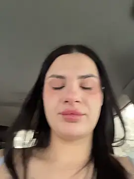 Snapshot of MiraReach chatting on December 18, 3:12 am MiraReach online show from December 18, 3:12 am