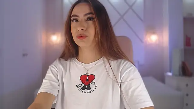 Snapshot of isabellashine chatting on October 9, 2:59 pm isabellashine online show from October 9, 2:59 pm