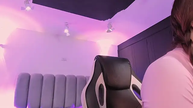 AlliceLover online show from December 15, 11:36 am