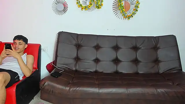 extreme hot crazy online show from May 14, 7:31 pm