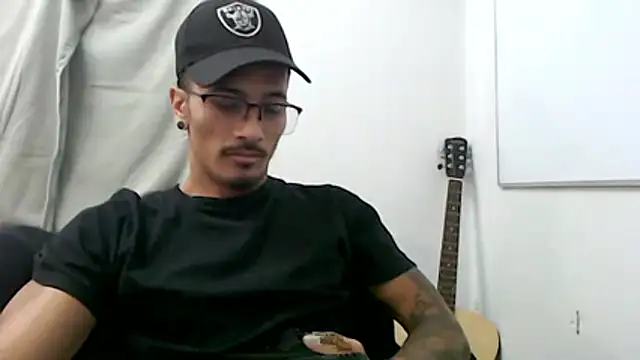 tanjir020 online show from March 24, 5:12 am