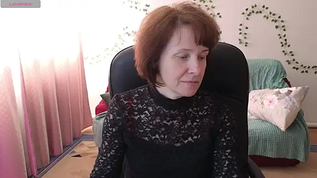 Lia Tito online show from May 6, 6:52 am