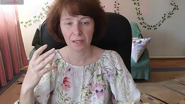 Lia Tito online show from May 7, 7:58 am