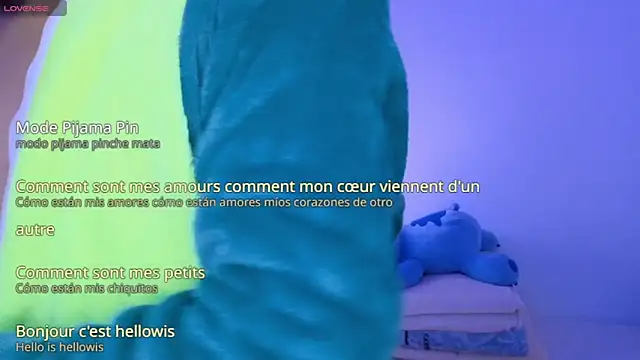 Snapshot of taichi_bluy chatting on September 20, 7:04 pm taichi bluy online show from September 20, 7:04 pm