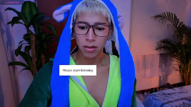 Snapshot of taichi_bluy chatting on September 29, 11:53 pm taichi bluy online show from September 29, 11:53 pm