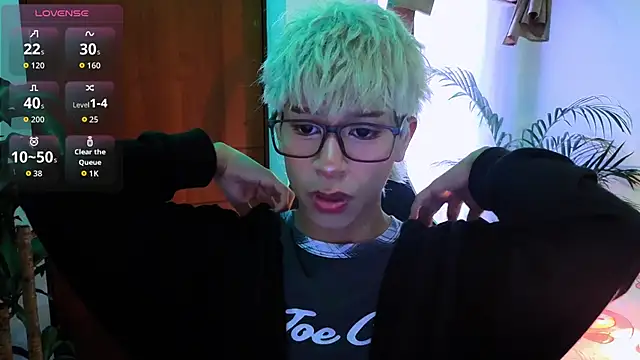 Snapshot of taichi_bluy chatting on October 20, 11:21 am taichi bluy online show from October 20, 11:21 am