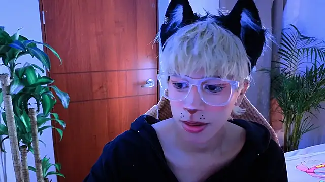 Snapshot of taichi_bluy chatting on October 29, 10:50 am taichi bluy online show from October 29, 10:50 am