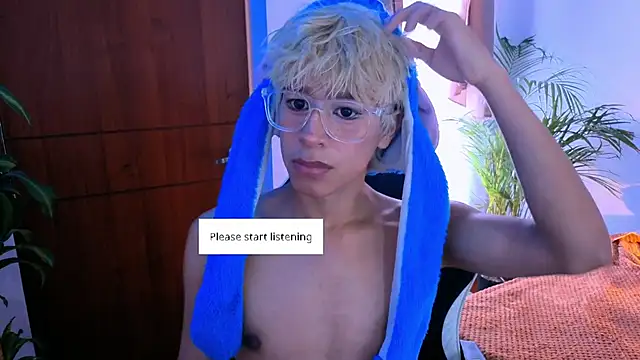 Snapshot of taichi_bluy chatting on November 1, 3:58 pm taichi bluy online show from November 1, 3:58 pm