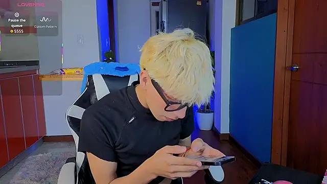 taichi bluy online show from February 5, 11:37 am