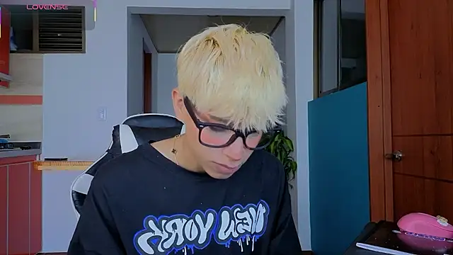 taichi bluy online show from February 10, 2:32 pm