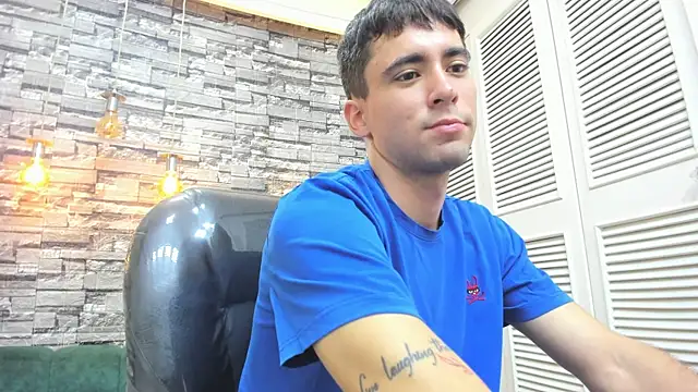 mike whitee online show from September 23, 5:43 am