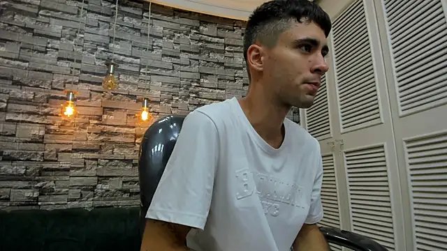 mike whitee online show from September 26, 7:12 am