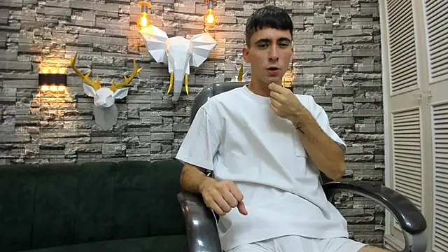 mike whitee online show from September 30, 6:29 am