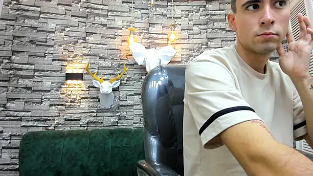 mike whitee online show from October 1, 6:52 am